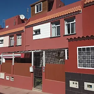  Alojamento de Acomodação e Pequeno-almoço Kiki Vivienda